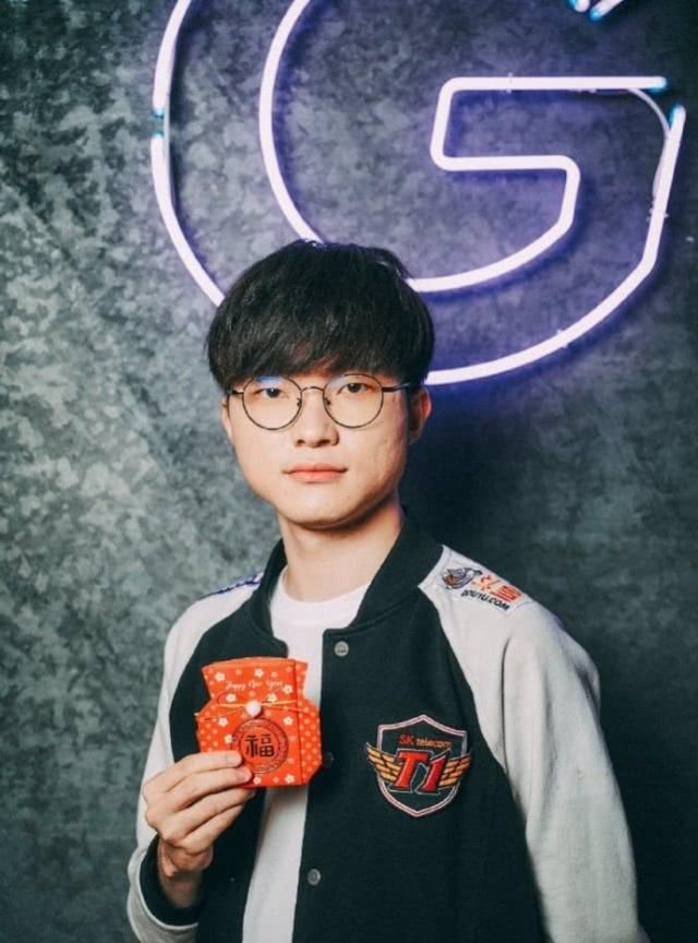 xertioN 与 Mouz 延长合同；