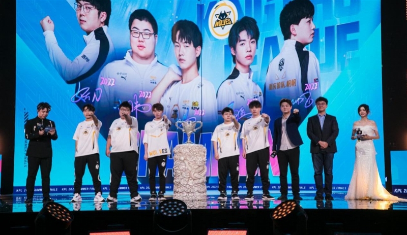 JD Gaming Crush FunPlus Phoenix , Invictus Gaming Defeat Ninjas in Pyjamas
